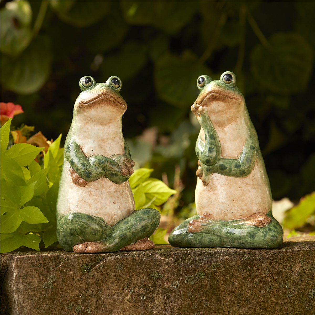 Ceramic Garden Frog Statue (Set of 2)